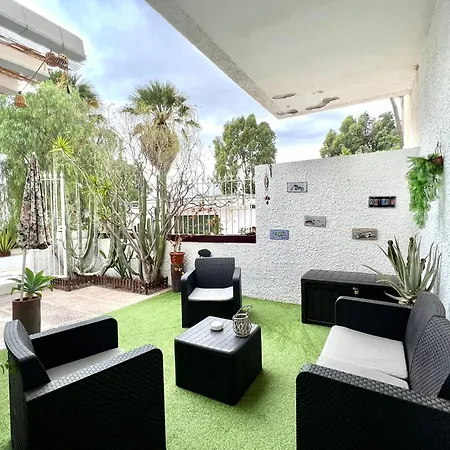 Apartamento Estudio, 300mtrs De La Playa Con Piscina, Wifi, Bbq
