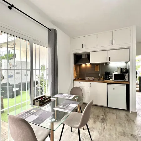Estudio, 300mtrs De La Playa Con Piscina, Wifi, Bbq