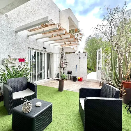 Estudio, 300mtrs De La Playa Con Piscina, Wifi, Bbq Costa Del Silencio
