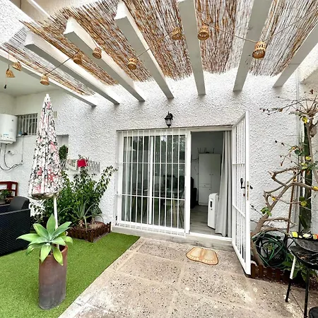 Apartman Estudio, 300mtrs De La Playa Con Piscina, Wifi, Bbq *