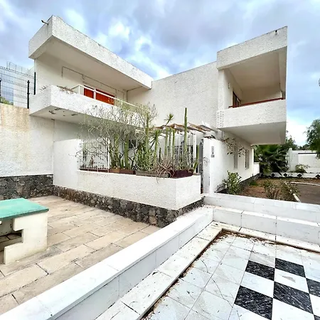 Estudio, 300mtrs De La Playa Con Piscina, Wifi, Bbq Apartman *